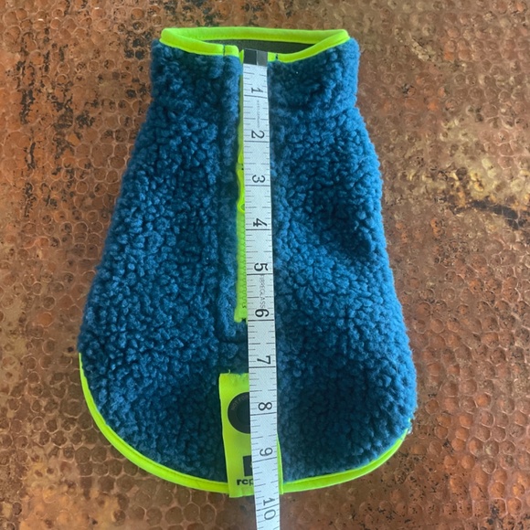 RC Pets Tundra Fleece Coat. Sea Blue & Fluorescent Yellow. Size 8 (XS) - Picture 8 of 9
